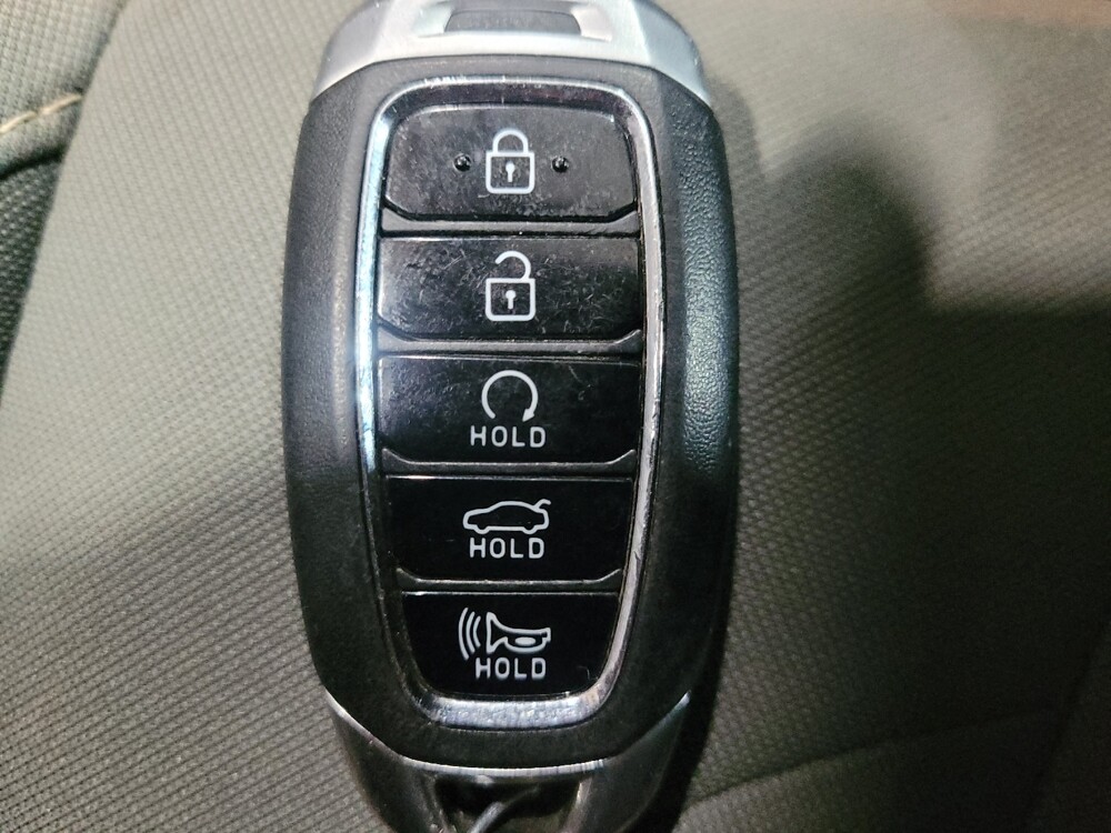 2023 Hyundai Elantra in Woodbridge, VA 22191 - 18128812 32