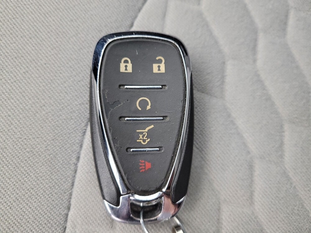 2018 Chevrolet Equinox in Columbus, OH 43228 - 18128815 32