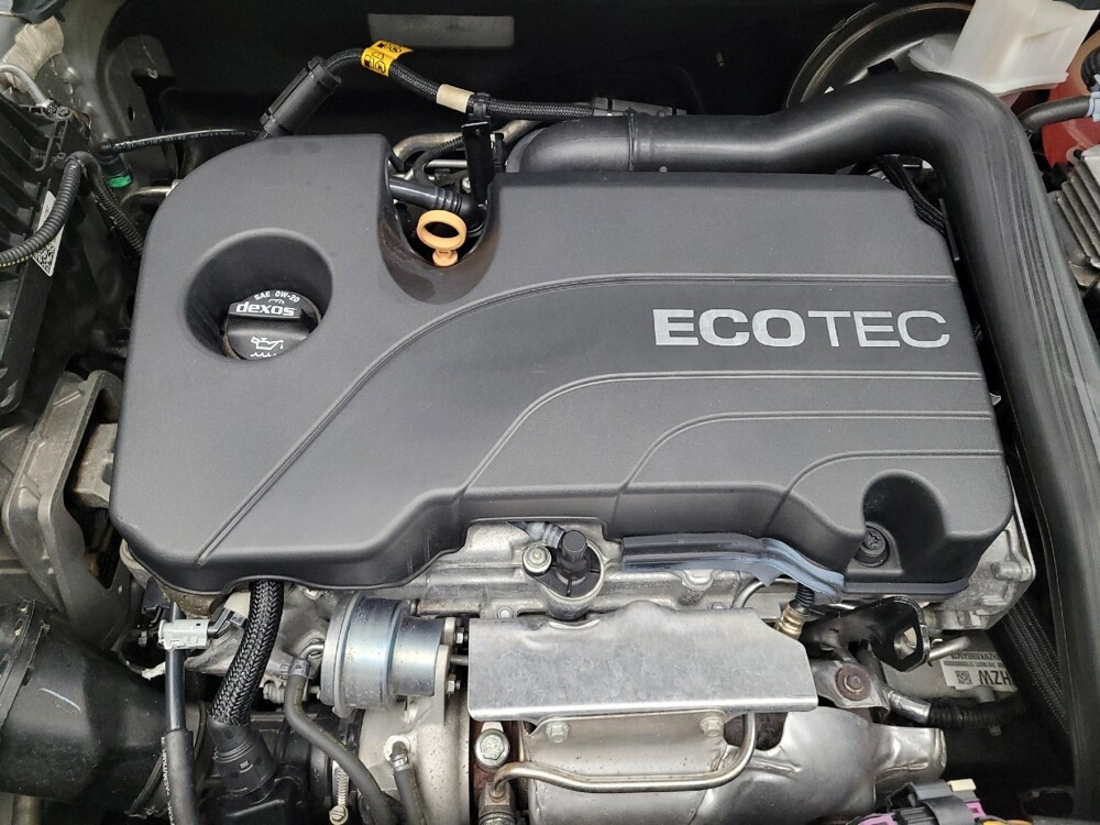 2018 Chevrolet Equinox in Columbus, OH 43228 - 18128815 30