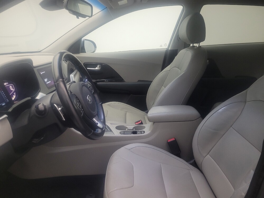 2021 Kia Niro in Mesa, AZ 85210 - 18128823 17