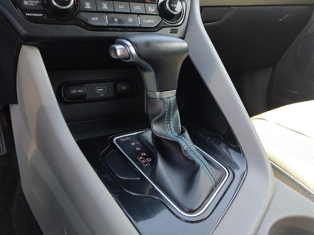 2021 Kia Niro in Mesa, AZ 85210 - 18128823 26