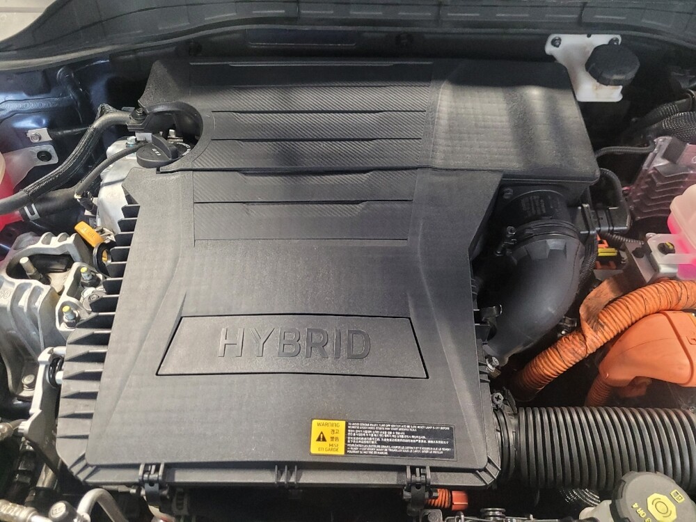 2021 Kia Niro in Mesa, AZ 85210 - 18128823 30