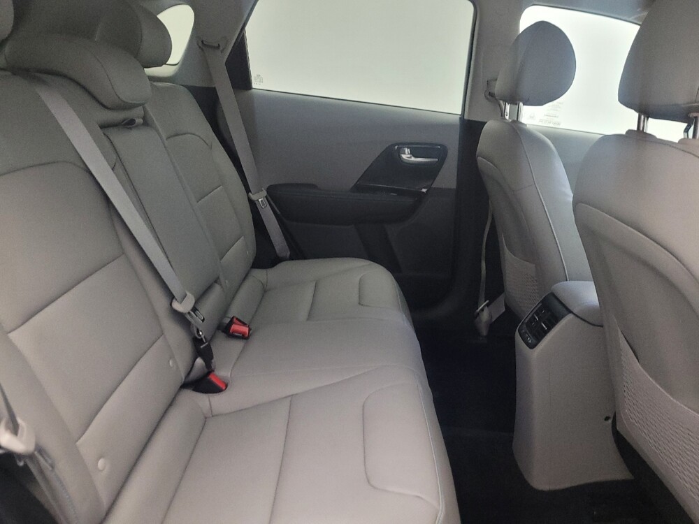 2021 Kia Niro in Mesa, AZ 85210 - 18128823 19