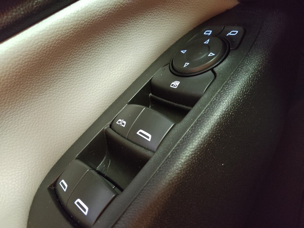 2022 Chevrolet Equinox in Glendale, AZ 85301 - 18128824 27