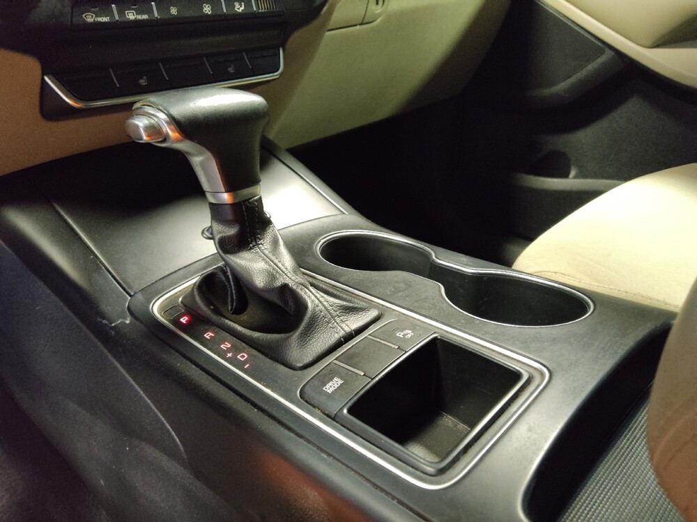 2019 Kia Sorento in Chandler, AZ 85225 - 18128833 26