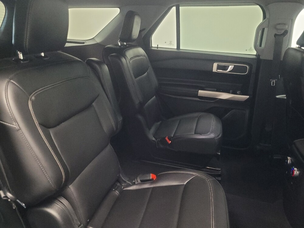 2022 Ford Explorer in Indianapolis, IN 46219 - 18128838 19