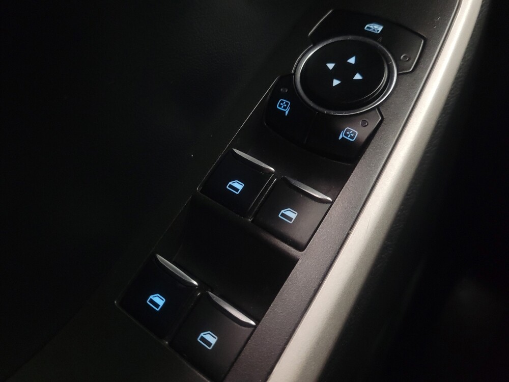 2022 Ford Explorer in Indianapolis, IN 46219 - 18128838 27