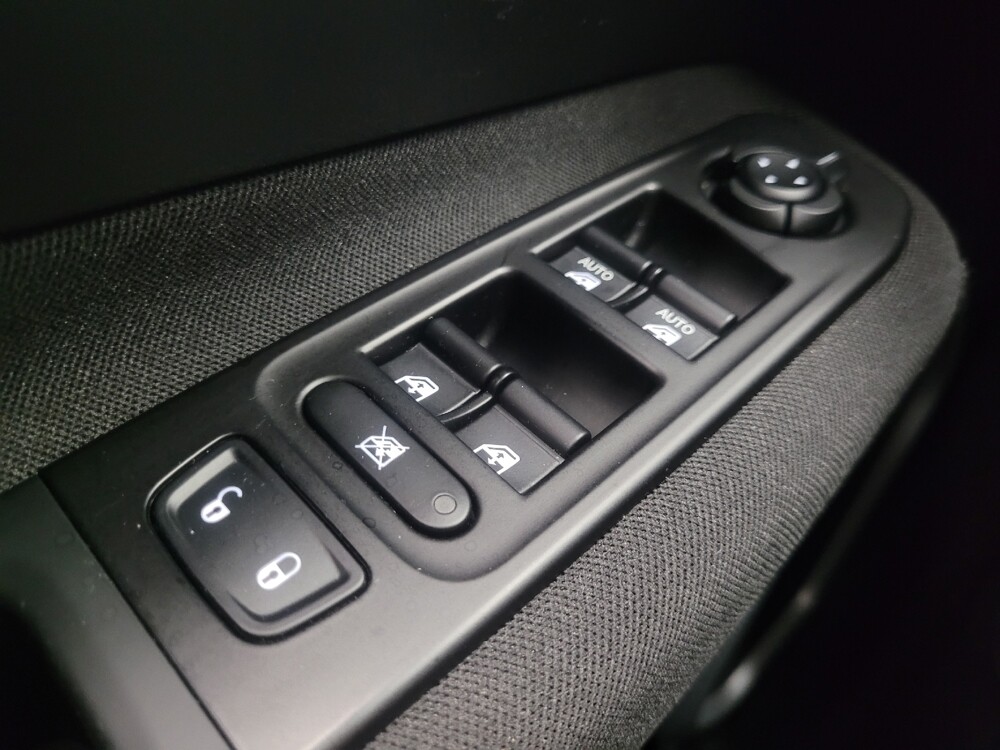 2021 Jeep Renegade in Ft Wayne, IN 46805 - 18128840 27