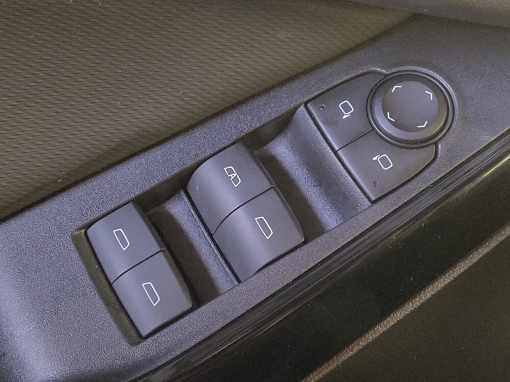 2025 Chevrolet Equinox in Houston, TX 77074 - 18128844 27