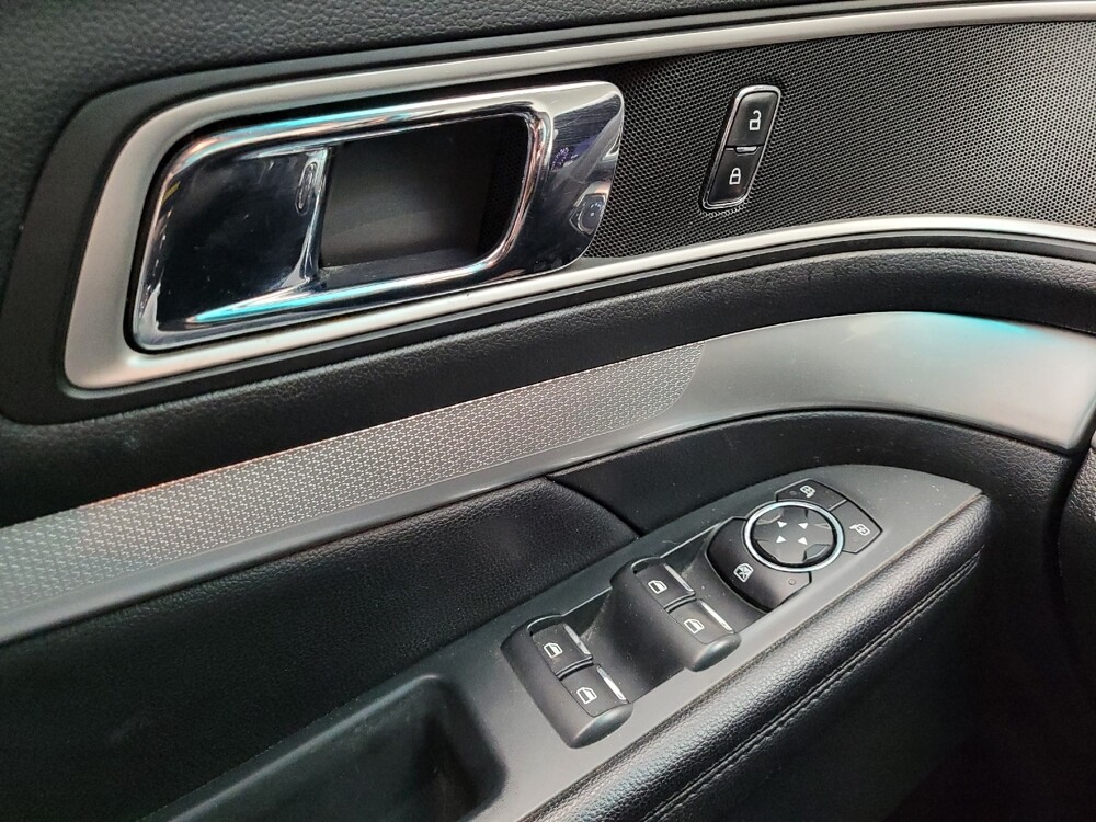 2016 Ford Explorer in Taylor, MI 48180 - 18128870 27