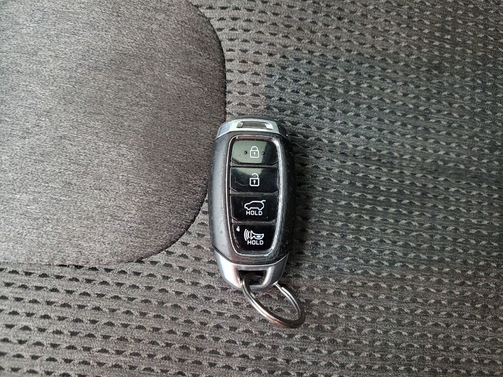 2019 Hyundai Santa Fe in Taylor, MI 48180 - 18128871 32