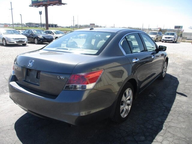 2009 Honda Accord in Oak Grove, MO 64075 - 18128881 3