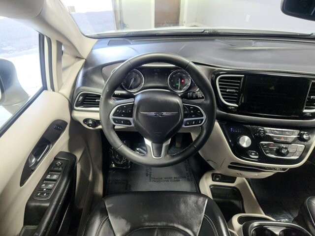 2023 Chrysler Pacifica in Cinnaminson, NJ 08077 - 18128888 16