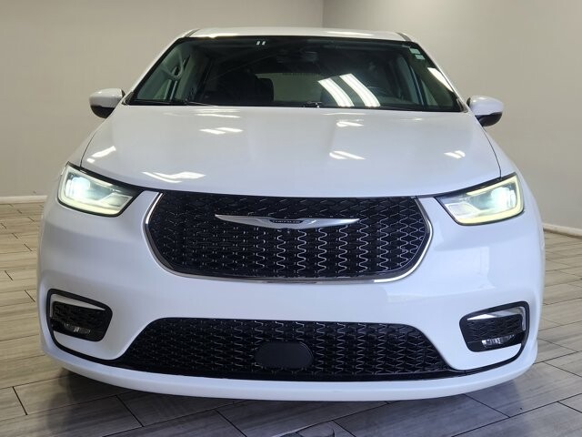 2023 Chrysler Pacifica in Cinnaminson, NJ 08077 - 18128888 8