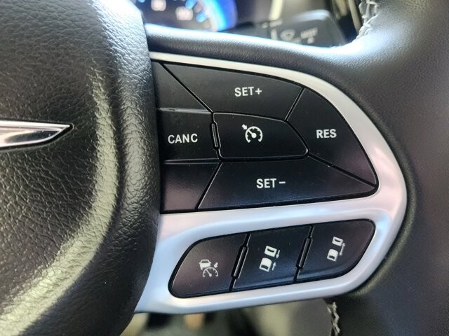 2023 Chrysler Pacifica in Cinnaminson, NJ 08077 - 18128888 17