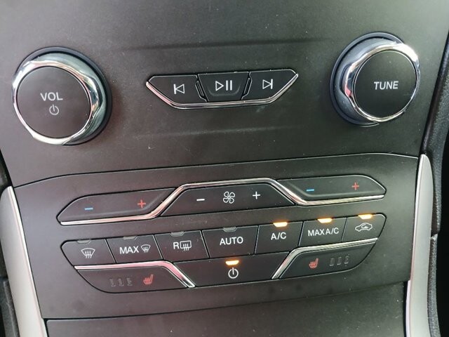 2020 Ford Edge in Knoxville, TN 37912 - 18128899 14