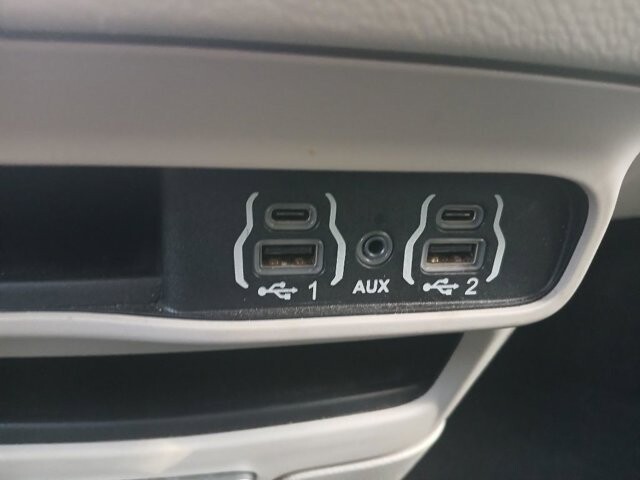 2021 Chrysler Voyager in Knoxville, TN 37912 - 18128904 13