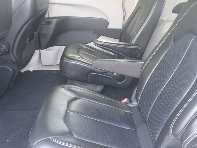 2021 Chrysler Voyager in Knoxville, TN 37912 - 18128904 8
