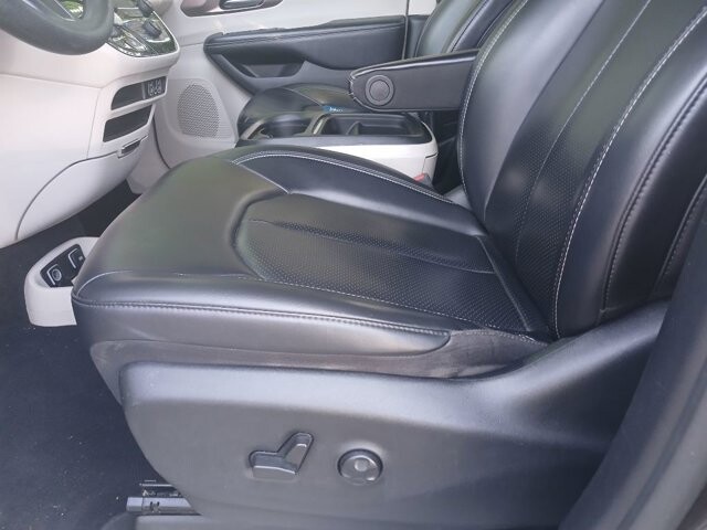 2021 Chrysler Voyager in Knoxville, TN 37912 - 18128904 6