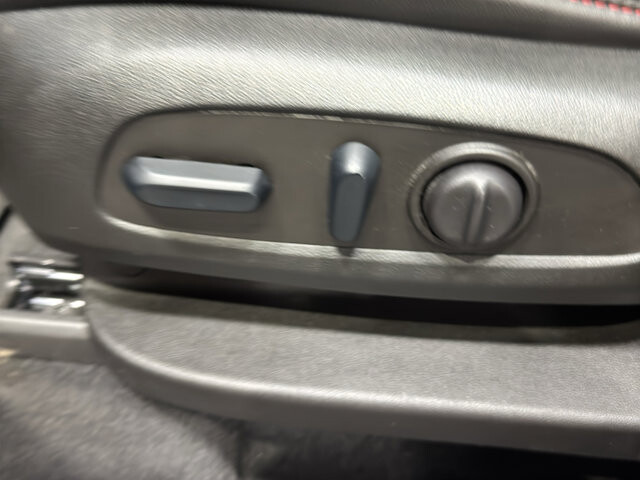 2024 Chevrolet Traverse in Burlington, WI 53105 - 18128911 16