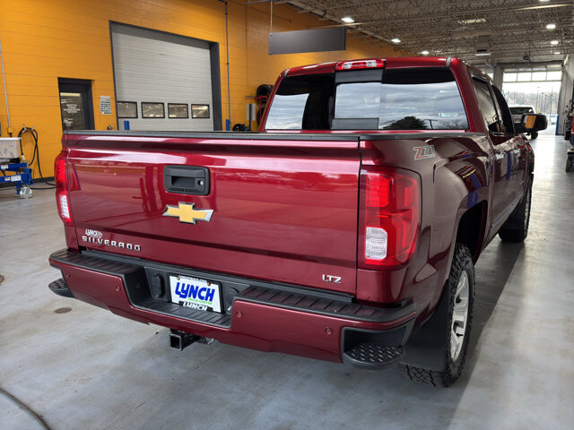 2017 Chevrolet Silverado 1500 in Burlington, WI 53105 - 18128912 5