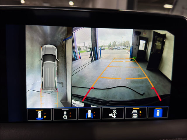 2023 Chevrolet Tahoe in Burlington, WI 53105 - 18128917 30