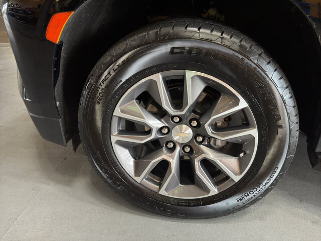 2023 Chevrolet Tahoe in Burlington, WI 53105 - 18128917 9