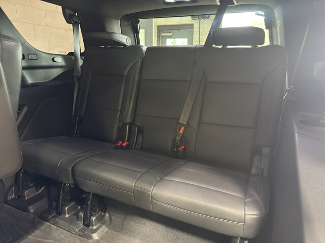 2023 Chevrolet Tahoe in Burlington, WI 53105 - 18128917 12
