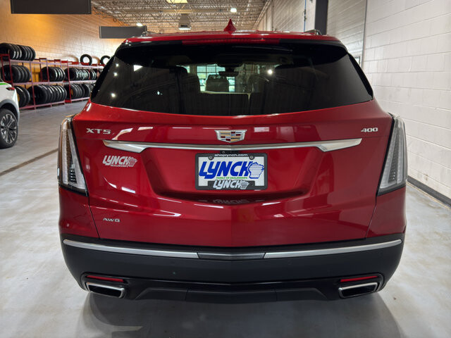 2022 Cadillac XT5 in Burlington, WI 53105 - 18128920 4