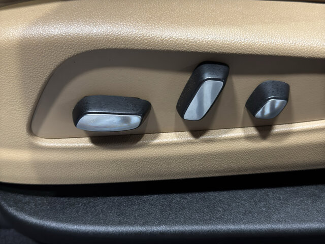 2022 Cadillac XT5 in Burlington, WI 53105 - 18128920 16