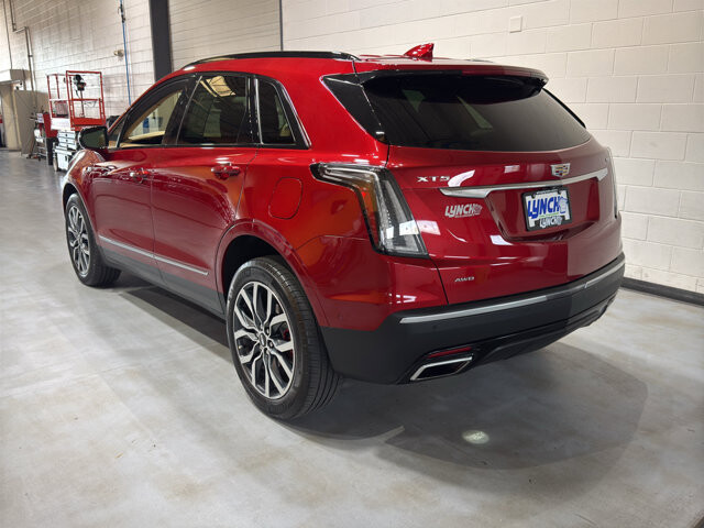 2022 Cadillac XT5 in Burlington, WI 53105 - 18128920 3