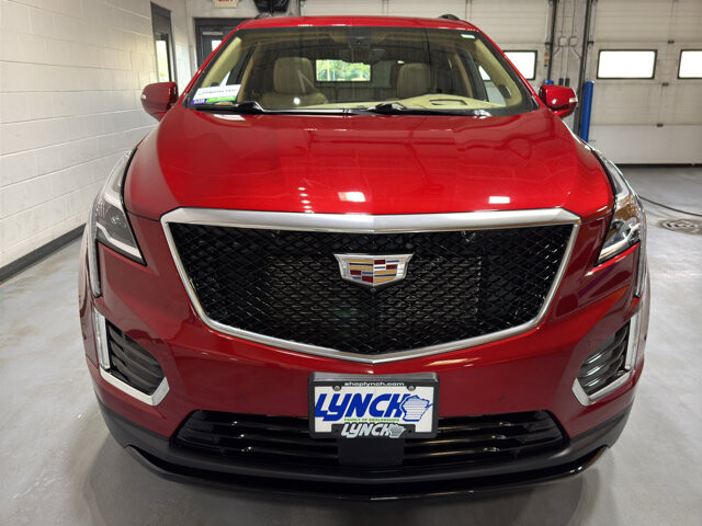 2022 Cadillac XT5 in Burlington, WI 53105 - 18128920 8