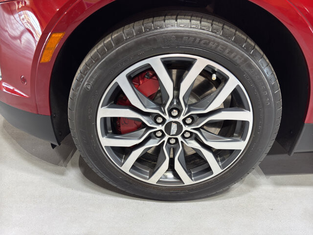 2022 Cadillac XT5 in Burlington, WI 53105 - 18128920 9