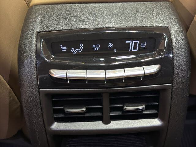 2022 Cadillac XT5 in Burlington, WI 53105 - 18128920 13