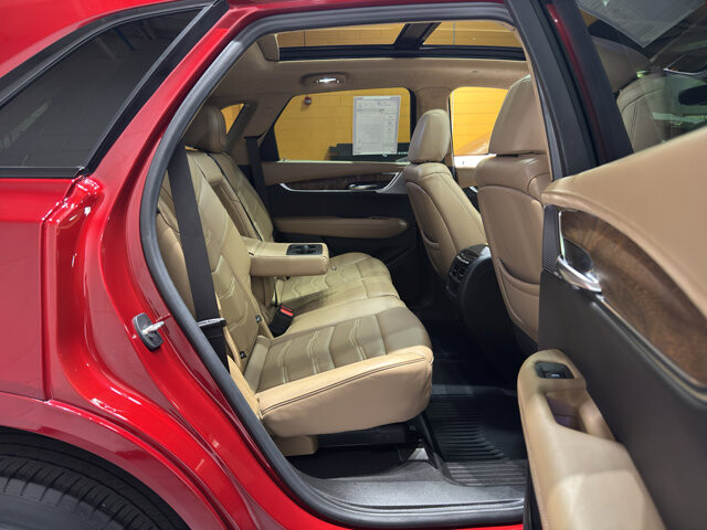 2022 Cadillac XT5 in Burlington, WI 53105 - 18128920 20