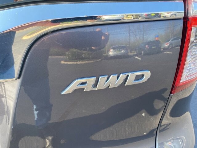 2015 Honda CR-V in Marysville, OH 43040 - 18128924 9