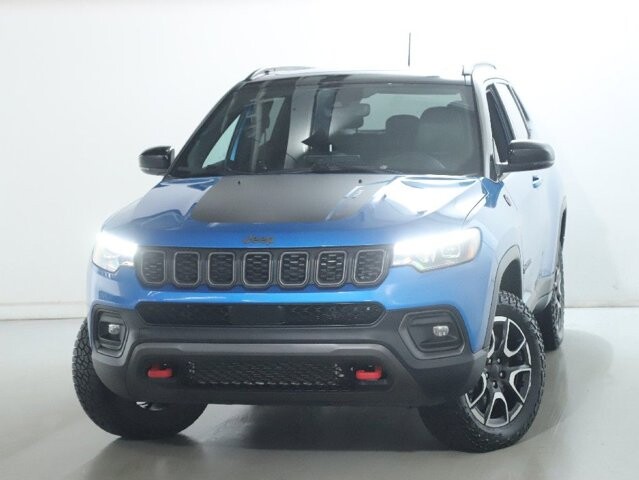 2024 Jeep Compass in Bedford, OH 44146 - 18128932 3