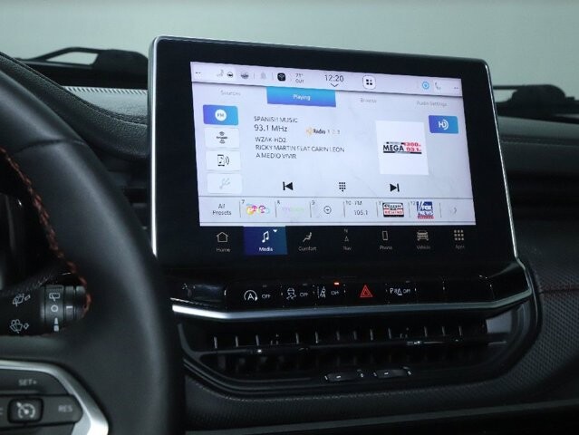 2024 Jeep Compass in Bedford, OH 44146 - 18128932 27