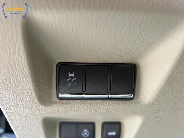 2015 INFINITI Q70 in Decatur, GA 30032 - 18128936 36