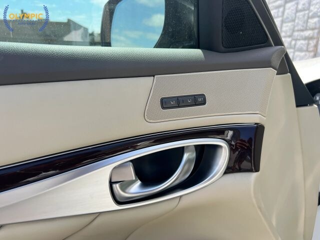 2015 INFINITI Q70 in Decatur, GA 30032 - 18128936 38