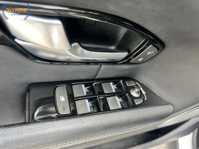 2016 Land Rover Range Rover Evoque in Decatur, GA 30032 - 18128937 40
