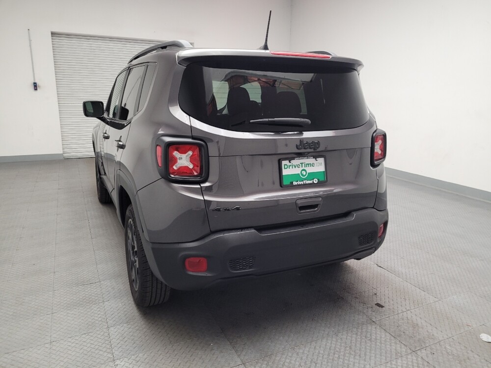 2019 Jeep Renegade in Downey, CA 90241 - 18128944 6