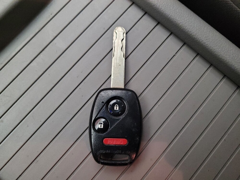 2013 Honda CR-V in Torrance, CA 90504 - 18128949 32