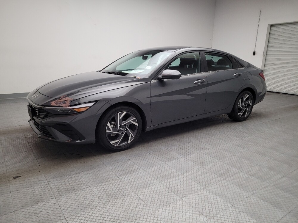 2025 Hyundai Elantra in Downey, CA 90241 - 18128952 2