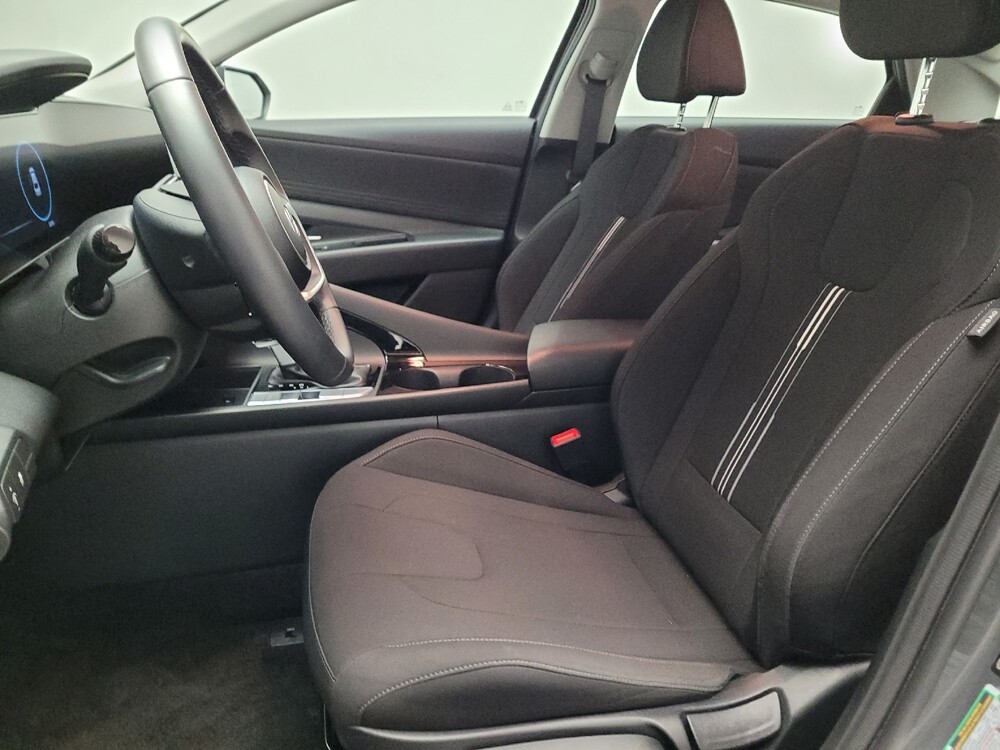 2025 Hyundai Elantra in Downey, CA 90241 - 18128952 17