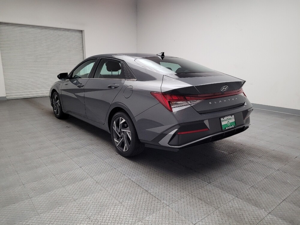 2025 Hyundai Elantra in Downey, CA 90241 - 18128952 5