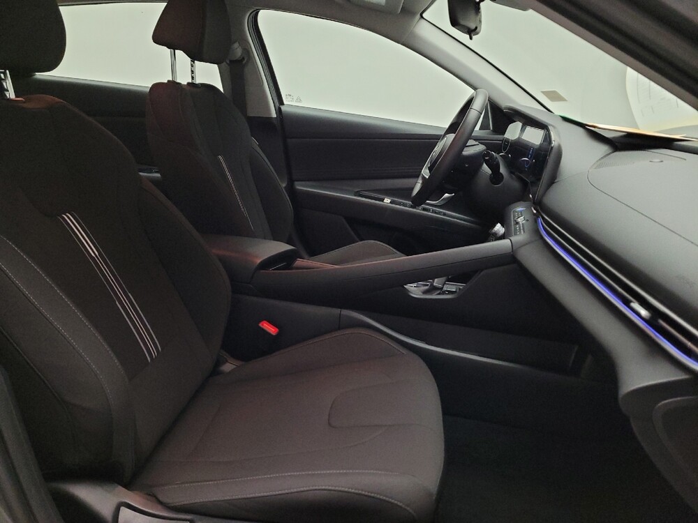 2025 Hyundai Elantra in Downey, CA 90241 - 18128952 21