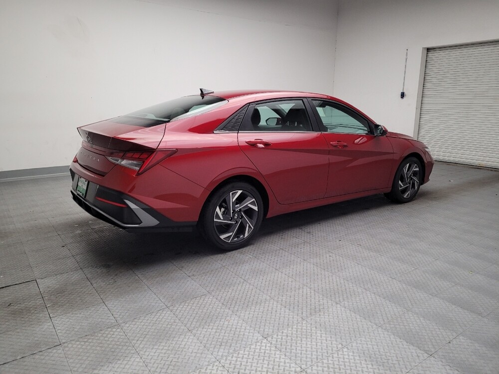 2025 Hyundai Elantra in Downey, CA 90241 - 18128953 10