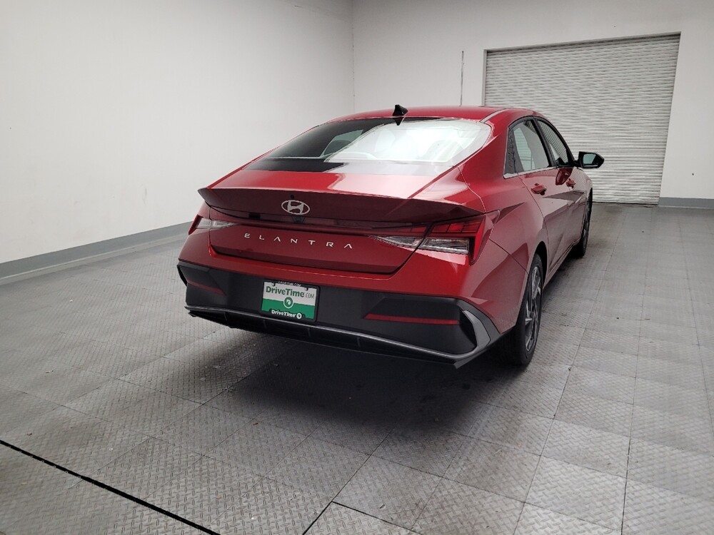 2025 Hyundai Elantra in Downey, CA 90241 - 18128953 7