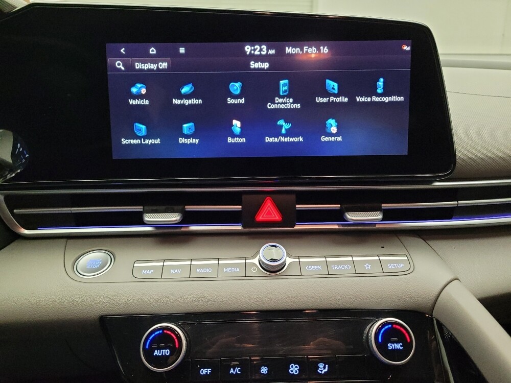 2025 Hyundai Elantra in Downey, CA 90241 - 18128953 25